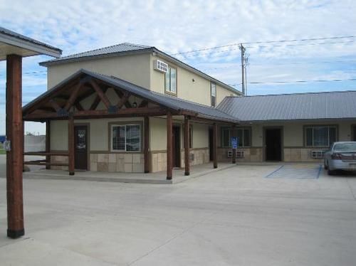Winterton Suites Williston Exteriör bild